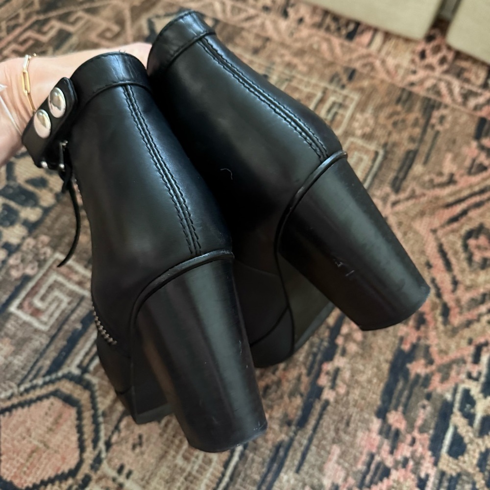 Acne Studios Orbit Black Leather Heeled Ankle Boots EU 40 / US 10 - Picture 5 of 7